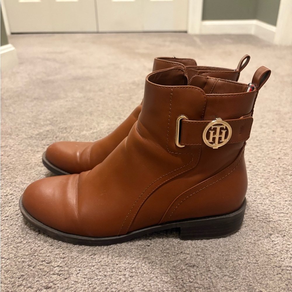 Tommy Hilfiger Women's Rezin Ornamented Zip-Up Booties